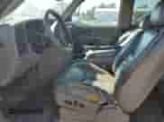 2003 Chevrolet Silverado 2500HD LT z VIN 1GCHK29U13E335712, wystawiony jako Copart lot #74421554 z przebiegiem Nie podano mil oraz Szkoda całkowita • Salvage title. Historia ofert i sprzedaży dostępna na DreamBid. Obrazek 7.