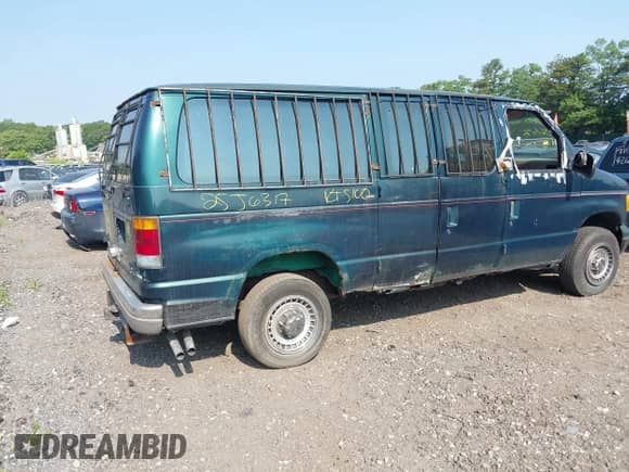 1994 Ford Econoline Cargo with VIN 1FBHE31H4RHB73551, listed as a IAAI auction lot 42572095 with Not provided miles and . Bid and sale history available at DreamBid. Image 4.