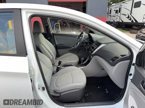 2016 Hyundai Accent SE с VIN KMHCT4AE1GU073124, выставлен на аукционе Copart как лот 87123165 с пробегом 122 915 миль миль и Чистый • Clean title. История ставок и продаж доступна на DreamBid. Изображение 5.