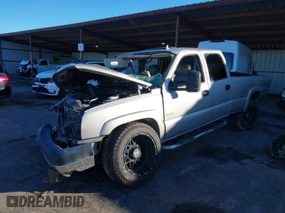 2006 Chevrolet Silverado 3500 SRW Wrk Trk с VIN 1GCHK33D46F268861, выставлен на аукционе IAAI как лот 41518243 с пробегом 117 900 миль миль и . История ставок и продаж доступна на DreamBid. Изображение 18.