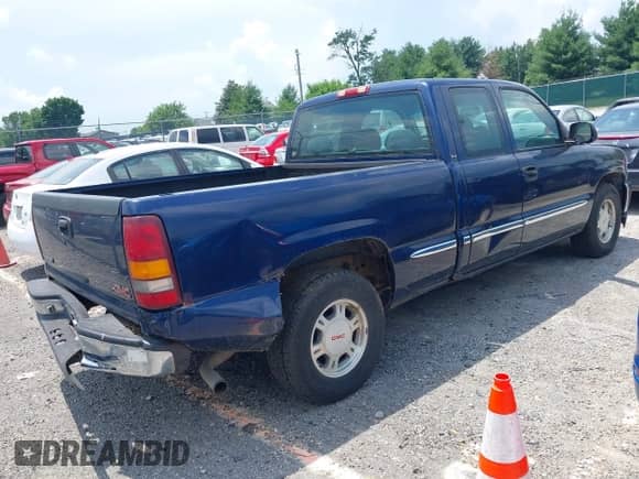 2001 GMC Sierra 1500 SLE с VIN 2GTEC19V711166877, выставлен на аукционе IAAI как лот 42587631 с пробегом 122 395 миль миль и . История ставок и продаж доступна на DreamBid. Изображение 4.