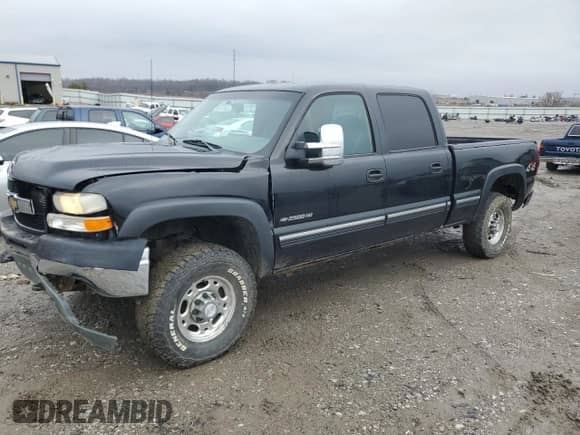 2001 Chevrolet Silverado 2500HD LT3 z VIN 1GCHK23G31F145971, wystawiony jako Copart lot #43466785 z przebiegiem 229 090 mil mil oraz Szkoda całkowita • Salvage title. Historia ofert i sprzedaży dostępna na DreamBid. Obrazek 1.
