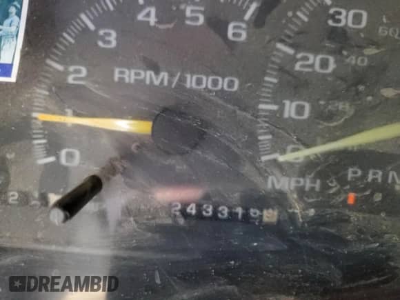 1998 Chevrolet Silverado 2500 с VIN 1GCGK29R8WE102762, выставлен на аукционе Copart как лот 81764284 с пробегом 243 316 миль миль и Списание • Salvage title. История ставок и продаж доступна на DreamBid. Изображение 9.