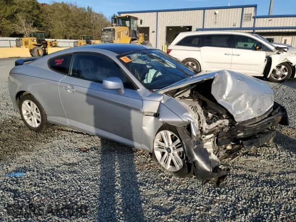 2008 Hyundai Tiburon GS с VIN KMHHM66D68U286330, выставлен на аукционе Copart как лот 80170764 с пробегом 75 470 миль миль и Списание • Salvage title. История ставок и продаж доступна на DreamBid. Изображение 4.