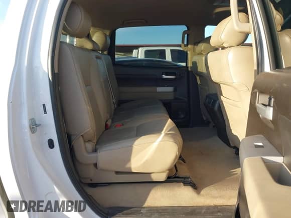 2007 Toyota Tundra Limited z VIN 5TBEV58167S452116, wystawiony jako IAAI lot #41259578 z przebiegiem 202 563 mil mil oraz . Historia ofert i sprzedaży dostępna na DreamBid. Obrazek 8.