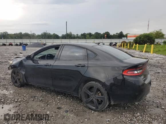 2015 Dodge Dart SXT z VIN 1C3CDFBB3FD337383, wystawiony jako Copart lot #70114755 z przebiegiem 134 393 mil mil oraz Szkoda całkowita • Salvage title. Historia ofert i sprzedaży dostępna na DreamBid. Obrazek 2.