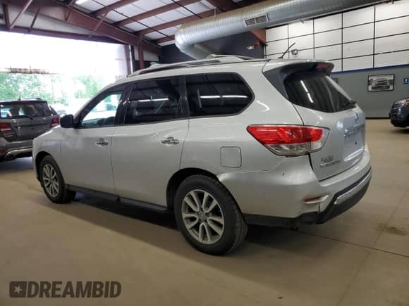 2016 Nissan Pathfinder S with VIN 5N1AR2MM2GC638984, listed as a Copart auction lot 58139695 with 202,536 mi miles and Salvage title. Bid and sale history available at DreamBid. Image 2.