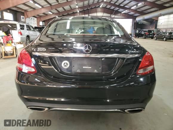 2015 Mercedes-Benz C 300 Luxury z VIN 55SWF4KBXFU022076, wystawiony jako Copart lot #89859425 z przebiegiem 213 704 mil mil oraz Czysty tytuł • Clean title. Historia ofert i sprzedaży dostępna na DreamBid. Obrazek 6.