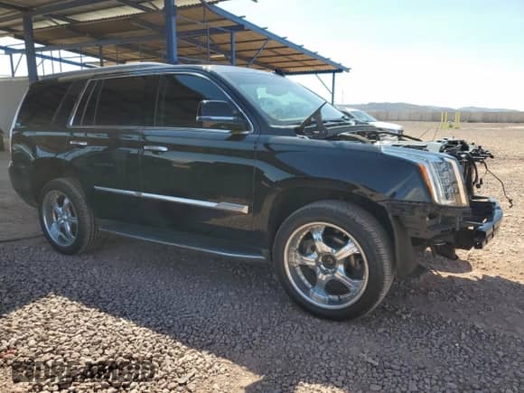 2016 Cadillac Escalade Luxury Collection z VIN 1GYS4BKJ2GR302064, wystawiony jako Copart lot #82099695 z przebiegiem 95 418 mil mil oraz Szkoda całkowita • Salvage title. Historia ofert i sprzedaży dostępna na DreamBid. Obrazek 4.