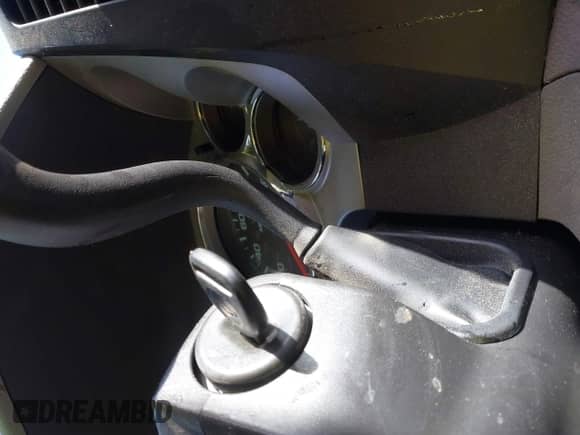 2008 Chevrolet Silverado 2500HD Work Truck z VIN 1GCHK24K78E182248, wystawiony jako IAAI lot #42225157 z przebiegiem 153 307 mil mil oraz . Historia ofert i sprzedaży dostępna na DreamBid. Obrazek 11.