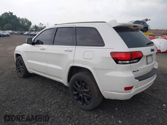 2020 Jeep Grand Cherokee Laredo E with VIN 1C4RJFAG5LC375033, listed as a IAAI auction lot 42415231 with 62,489 mi miles and . Bid and sale history available at DreamBid. Image 3.