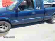 2002 Chevrolet S-10 LS с VIN 1GCCS19WX28140128, выставлен на аукционе IAAI как лот 43009541 с пробегом 210 511 миль миль и . История ставок и продаж доступна на DreamBid. Изображение 6.