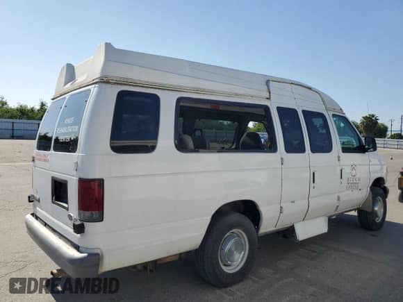 2006 Ford Econoline Cargo with VIN 1FTSS34L56HA71231, listed as a Copart auction lot 53383235 with 186,021 mi miles and Clean title. Bid and sale history available at DreamBid. Image 3.