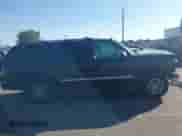 2003 Chevrolet Suburban Z71 с VIN 3GNFK16ZX3G249042, выставлен на аукционе IAAI как лот 43350708 с пробегом 234 696 миль миль и . История ставок и продаж доступна на DreamBid. Изображение 14.