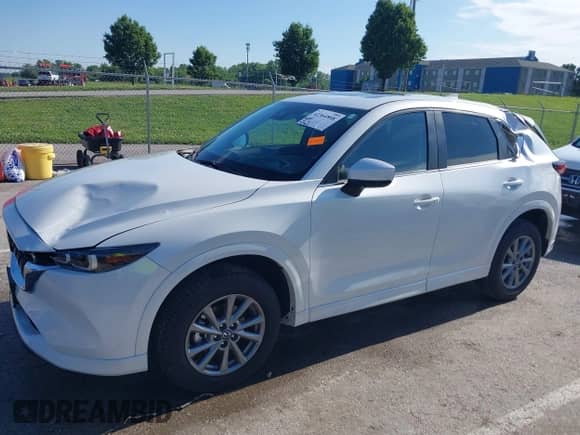 2024 Mazda CX-5 S Preferred z VIN JM3KFBCL3R0520576, wystawiony jako IAAI lot #42364808 z przebiegiem 8 482 mil mil oraz . Historia ofert i sprzedaży dostępna na DreamBid. Obrazek 6.