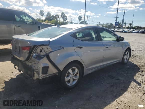 2015 Hyundai Elantra SE с VIN 5NPDH4AE9FH647116, выставлен на аукционе Copart как лот 86808655 с пробегом 71 371 миль миль и Списание • Salvage title. История ставок и продаж доступна на DreamBid. Изображение 3.