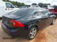 2012 Volvo S60 T5 с VIN YV1622FS9C2041335, выставлен на аукционе IAAI как лот 42697828 с пробегом 141 412 миль миль и . История ставок и продаж доступна на DreamBid. Изображение 4.