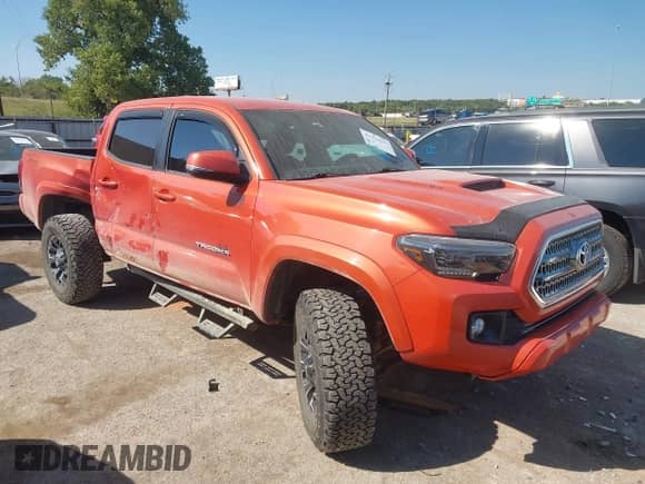2017 Toyota Tacoma SR5 с VIN 3TMCZ5AN4HM116448, выставлен на аукционе IAAI как лот 43322537 с пробегом 101 929 миль миль и . История ставок и продаж доступна на DreamBid. Изображение 13.