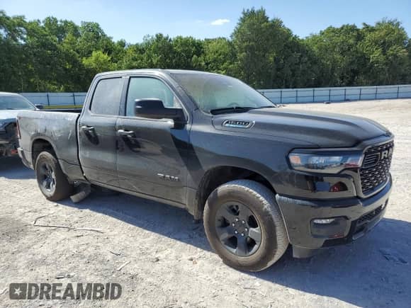 2025 Ram 1500 Tradesman z VIN 1C6RRFCG9SN691339, wystawiony jako Copart lot #66359425 z przebiegiem Nie podano mil oraz Szkoda całkowita • Salvage title. Historia ofert i sprzedaży dostępna na DreamBid. Obrazek 4.