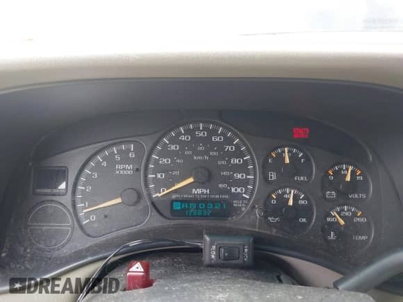 2002 Chevrolet Tahoe Z71 с VIN 1GNEK13Z62R239591, выставлен на аукционе IAAI как лот 42522939 с пробегом 128 832 миль миль и . История ставок и продаж доступна на DreamBid. Изображение 7.