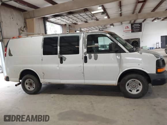 2007 Chevrolet Express Cargo с VIN 1GCGG25V571244967, выставлен на аукционе IAAI как лот 42962929 с пробегом 256 553 миль миль и . История ставок и продаж доступна на DreamBid. Изображение 13.