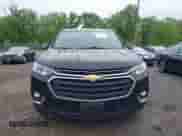 2018 Chevrolet Traverse LT Cloth z VIN 1GNEVGKW0JJ275663, wystawiony jako IAAI lot #42224038 z przebiegiem 115 995 mil mil oraz . Historia ofert i sprzedaży dostępna na DreamBid. Obrazek 13.