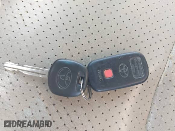 2004 Toyota Highlander с VIN JTEEP21A040003678, выставлен на аукционе IAAI как лот 42899543 с пробегом 297 138 миль миль и . История ставок и продаж доступна на DreamBid. Изображение 11.