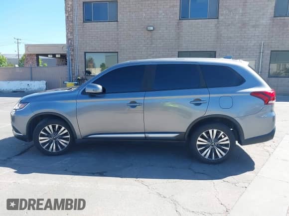 2020 Mitsubishi Outlander SE с VIN JA4AD3A35LZ048784, выставлен на аукционе IAAI как лот 42327627 с пробегом 42 516 миль миль и . История ставок и продаж доступна на DreamBid. Изображение 15.