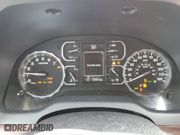 2020 Toyota Tundra Limited z VIN 5TFBY5F14LX901558, wystawiony jako Copart lot #81123045 z przebiegiem 42 953 mil mil oraz Szkoda całkowita • Salvage title. Historia ofert i sprzedaży dostępna na DreamBid. Obrazek 9.