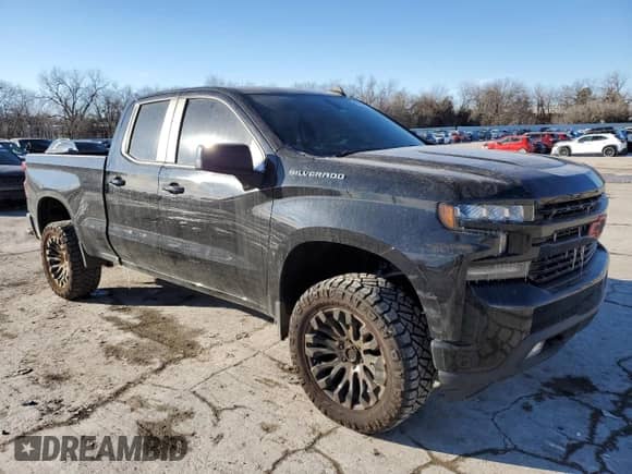2019 Chevrolet Silverado 1500 RST z VIN 1GCRWDED0KZ231326, wystawiony jako Copart lot #45497815 z przebiegiem 97 960 mil mil oraz Szkoda całkowita • Salvage title. Historia ofert i sprzedaży dostępna na DreamBid. Obrazek 4.