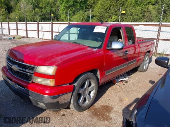 2006 Chevrolet Silverado 1500 LT1 с VIN 2GCEC19Z361335643, выставлен на аукционе IAAI как лот 42897035 с пробегом 314 491 миль миль и . История ставок и продаж доступна на DreamBid. Изображение 2.