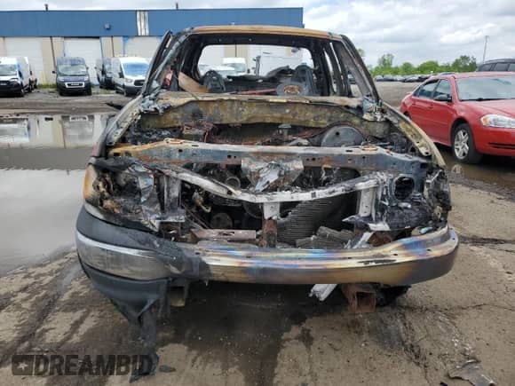 2000 Ford F-150 XL z VIN 2FTRX07L6YCA33124, wystawiony jako Copart lot #58989405 z przebiegiem Nie podano mil oraz Szkoda całkowita • Salvage title. Historia ofert i sprzedaży dostępna na DreamBid. Obrazek 5.