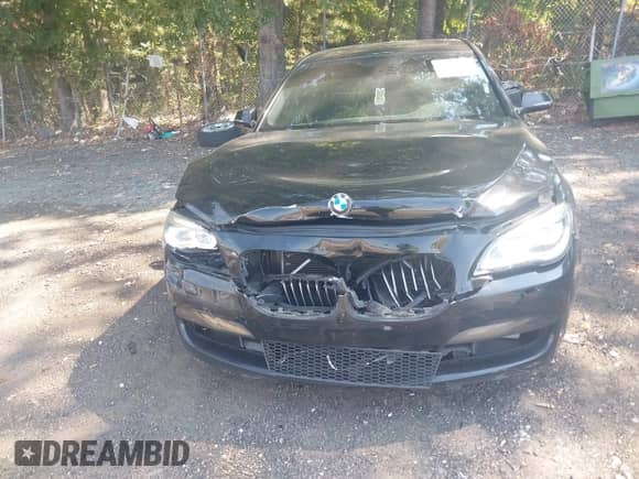 2014 BMW 7 Series 740i с VIN WBAYA6C52ED144477, выставлен на аукционе IAAI как лот 43191212 с пробегом 182 792 миль миль и . История ставок и продаж доступна на DreamBid. Изображение 6.