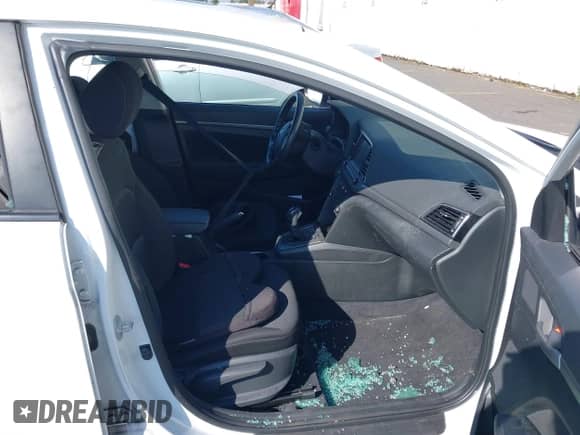 2018 Hyundai Elantra SEL z VIN 5NPD84LF3JH350535, wystawiony jako IAAI lot #43277872 z przebiegiem 86 885 mil mil oraz . Historia ofert i sprzedaży dostępna na DreamBid. Obrazek 5.