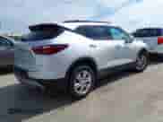 2020 Chevrolet Blazer LT с VIN 3GNKBJRS0LS552471, выставлен на аукционе IAAI как лот 42368381 с пробегом 89 697 миль миль и . История ставок и продаж доступна на DreamBid. Изображение 4.