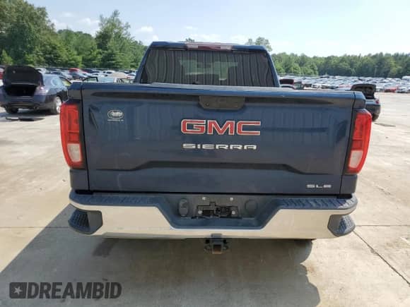 2020 GMC Sierra 1500 SLE with VIN 1GTR8BEK7LZ323077, listed as a Copart auction lot 62368025 with 165,901 mi miles and Salvage title. Bid and sale history available at DreamBid. Image 6.
