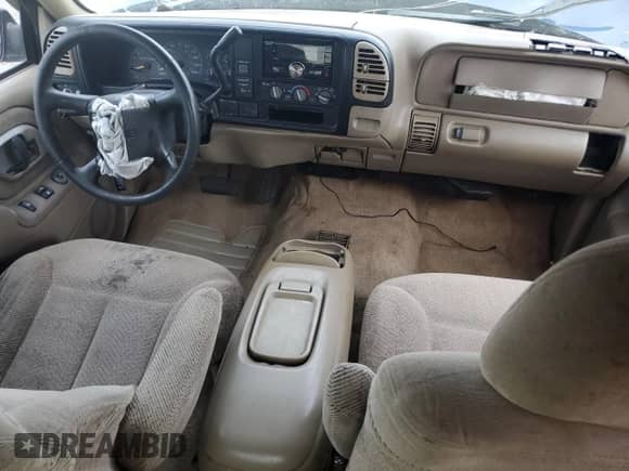 1998 GMC Sierra 1500 z VIN 2GTEC19M7W1508312, wystawiony jako Copart lot #79460454 z przebiegiem 303 454 mil mil oraz Szkoda całkowita • Salvage title. Historia ofert i sprzedaży dostępna na DreamBid. Obrazek 8.