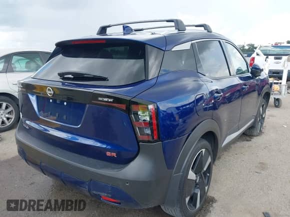 2025 Nissan Kicks SR с VIN 3N8AP6DA0SL400494, выставлен на аукционе IAAI как лот 43287580 с пробегом 4 874 миль миль и . История ставок и продаж доступна на DreamBid. Изображение 4.