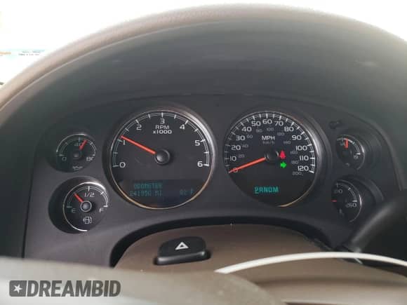 2011 Chevrolet Suburban LS with VIN 1GNSKHE30BR154492, listed as a Copart auction lot 62687985 with 241,950 mi miles and Salvage title. Bid and sale history available at DreamBid. Image 9.