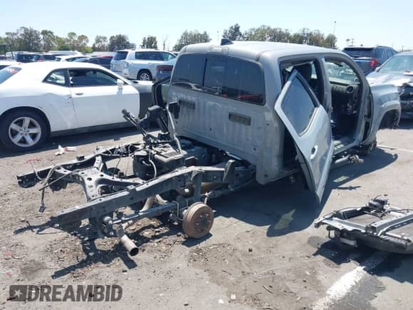 2021 Toyota Tacoma SR5 с VIN 3TYBZ5DN8MT000904, выставлен на аукционе IAAI как лот 42651517 с пробегом 68 366 миль миль и . История ставок и продаж доступна на DreamBid. Изображение 17.