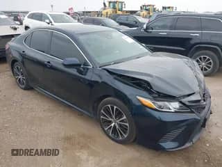 2020 Toyota Camry SE с VIN 4T1G11AK4LU955992, выставлен на аукционе IAAI как лот 43027088 с пробегом 77 002 миль миль и . История ставок и продаж доступна на DreamBid. Изображение 1.