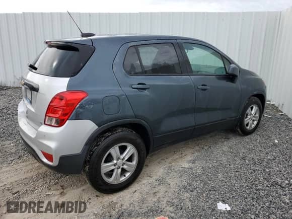2021 Chevrolet Trax LS with VIN KL7CJKSB2MB303342, listed as a Copart auction lot 71508915 with 46,500 mi miles and Clean title. Bid and sale history available at DreamBid. Image 3.