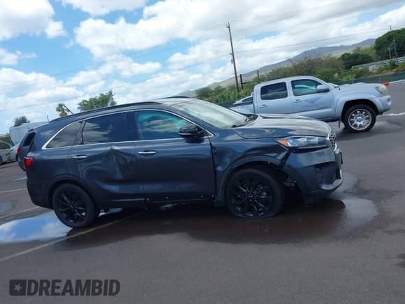 2020 Kia Sorento LX с VIN 5XYPG4A54LG703207, выставлен на аукционе IAAI как лот 42192453 с пробегом 52 840 миль миль и . История ставок и продаж доступна на DreamBid. Изображение 14.