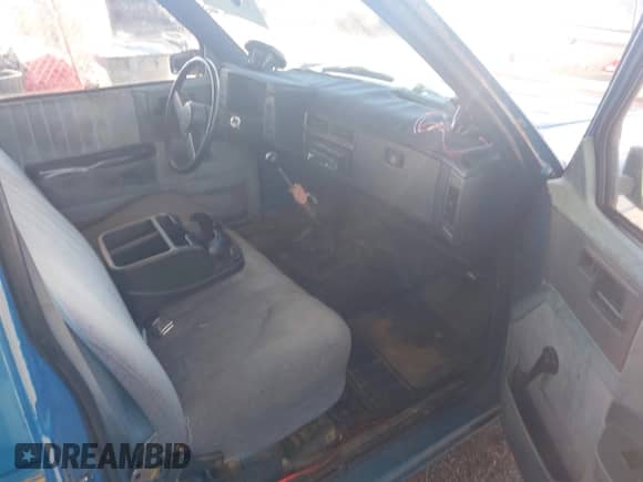 1989 Chevrolet S-10 with VIN 1GCBS14E9K2139257, listed as a IAAI auction lot 43024847 with 250,715 mi miles and . Bid and sale history available at DreamBid. Image 5.