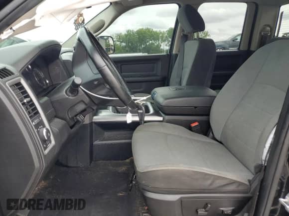 2021 Ram 1500 Express z VIN 1C6RR7FG0MS546194, wystawiony jako Copart lot #65220315 z przebiegiem 84 442 mil mil oraz Szkoda całkowita • Salvage title. Historia ofert i sprzedaży dostępna na DreamBid. Obrazek 7.