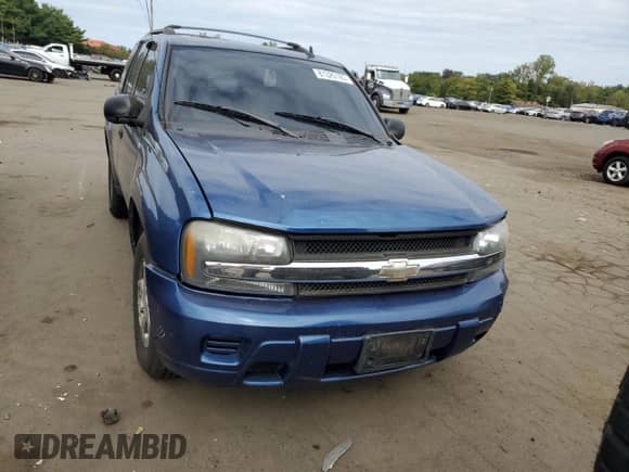 2006 Chevrolet TrailBlazer LS с VIN 1GNDT13S262127512, выставлен на аукционе Copart как лот 81320185 с пробегом 197 276 миль миль и Списание • Salvage title. История ставок и продаж доступна на DreamBid. Изображение 5.
