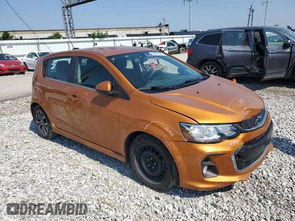 2018 Chevrolet Sonic LT с VIN 1G1JD6SB9J4102958, выставлен на аукционе Copart как лот 60202305 с пробегом 141 596 миль миль и Списание • Salvage title. История ставок и продаж доступна на DreamBid. Изображение 4.
