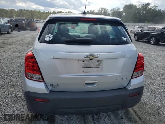 2015 Chevrolet Trax LS с VIN 3GNCJKSB6FL203689, выставлен на аукционе Copart как лот 84000795 с пробегом 61 536 миль миль и Списание • Salvage title. История ставок и продаж доступна на DreamBid. Изображение 6.