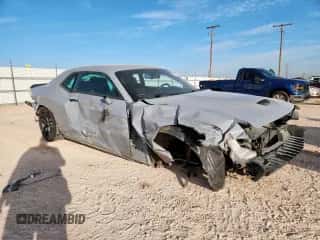 2022 Dodge Challenger R/T with VIN 2C3CDZBT0NH238645, listed as a Copart auction lot 80949575 with 56,651 mi miles and Salvage title. Bid and sale history available at DreamBid. Image 4.