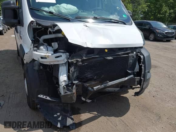 2022 Ram ProMaster Cargo z VIN 3C6LRVDG7NE110590, wystawiony jako IAAI lot #42947226 z przebiegiem Nie podano mil oraz . Historia ofert i sprzedaży dostępna na DreamBid. Obrazek 6.